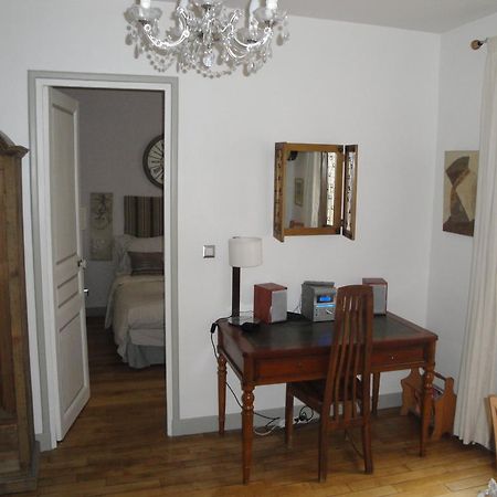 פריז Almeria Garden Apartment מראה חיצוני תמונה
