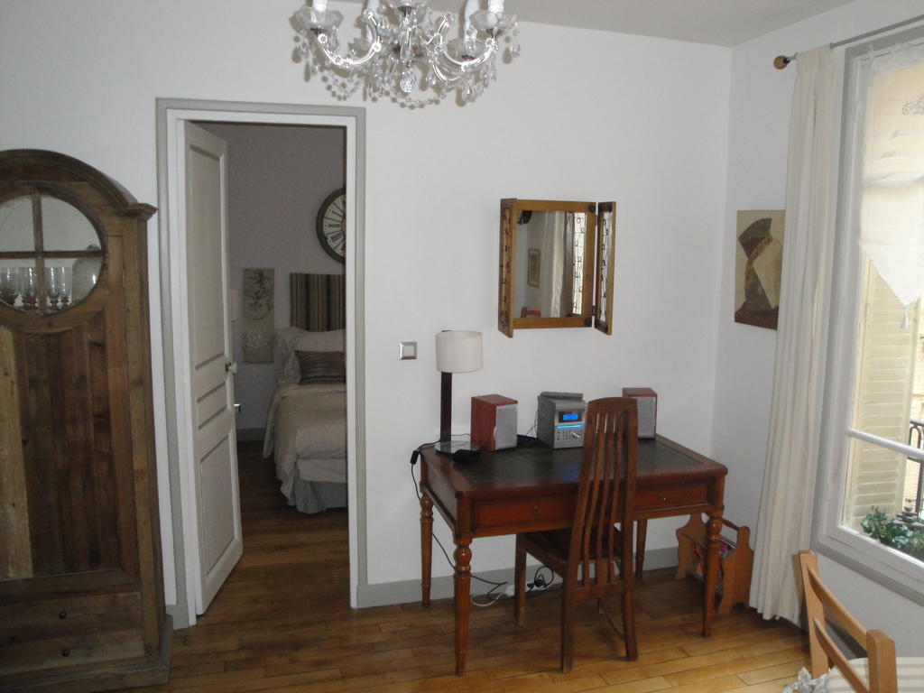פריז Almeria Garden Apartment מראה חיצוני תמונה