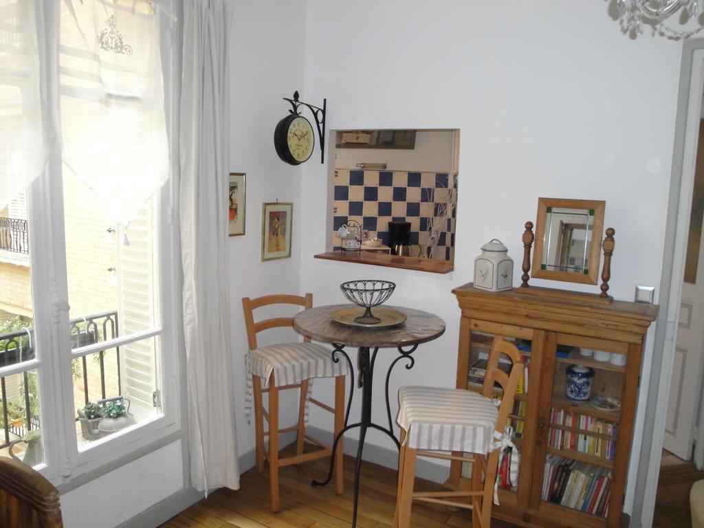 פריז Almeria Garden Apartment חדר תמונה